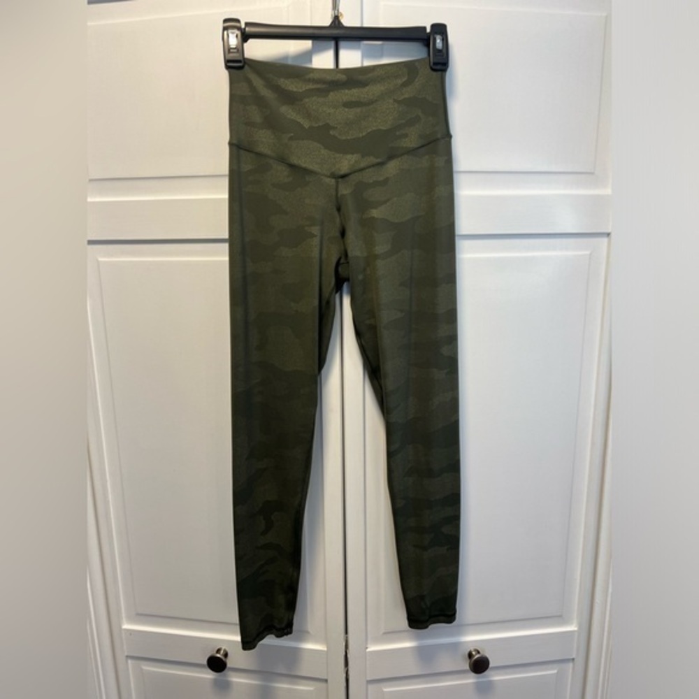 Offline by Aerie Real Me 7/8 Leggings Hi-Rise Size Women’s Medium